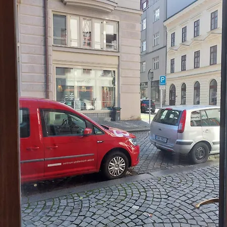 Exkluzivni Apartman V Prizemi V Hradci Kralove Hradec Králové Exterior foto