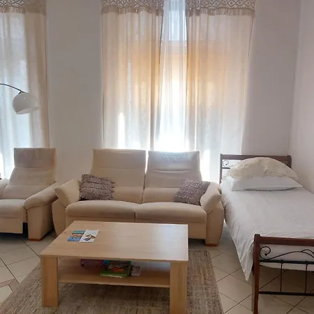 Exkluzivni Apartman V Prizemi V Hradci Kralove Hradec Králové Exterior foto