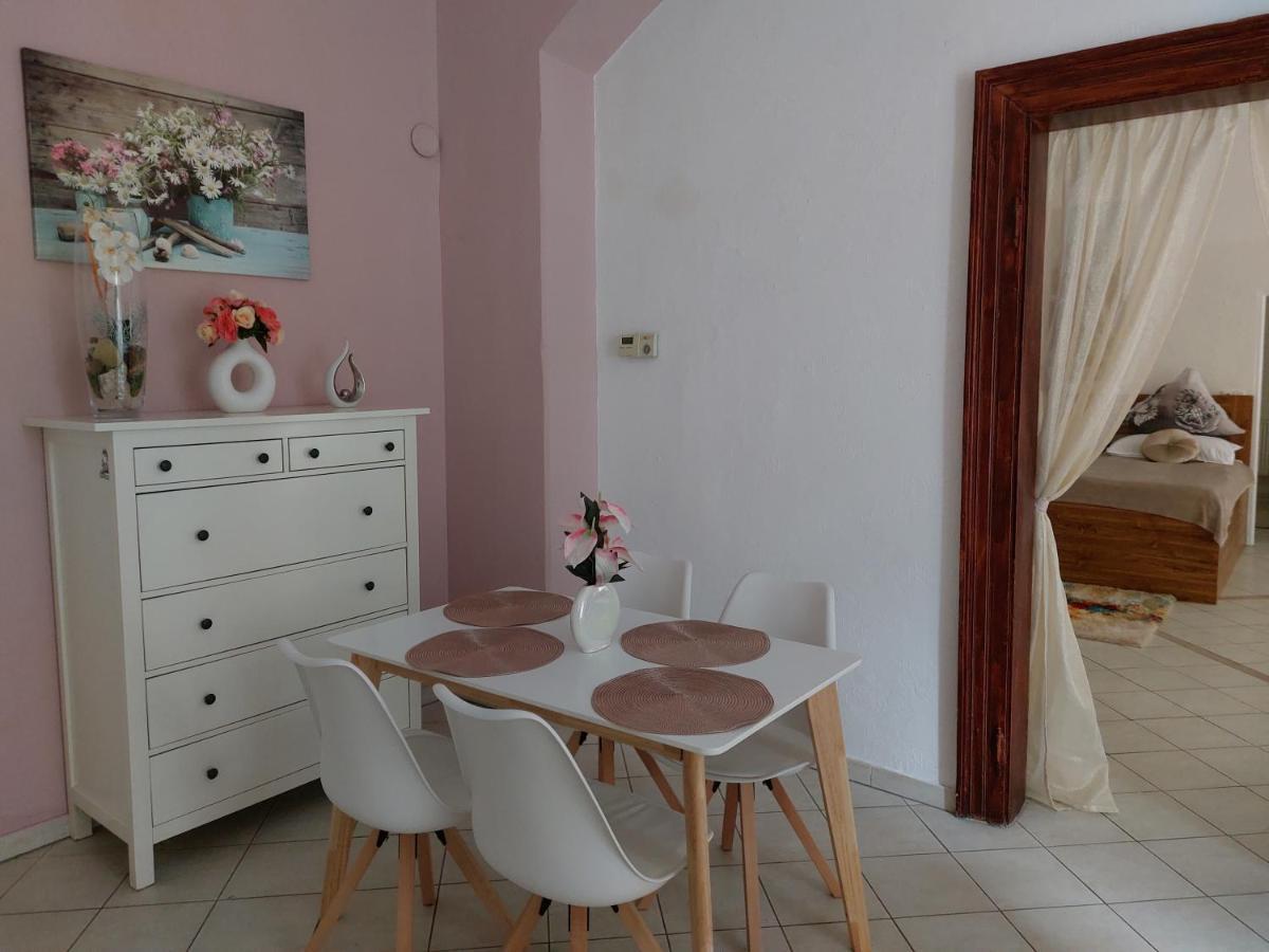 Apartment Exkluzivni V Prizemi V Hradci Kralove