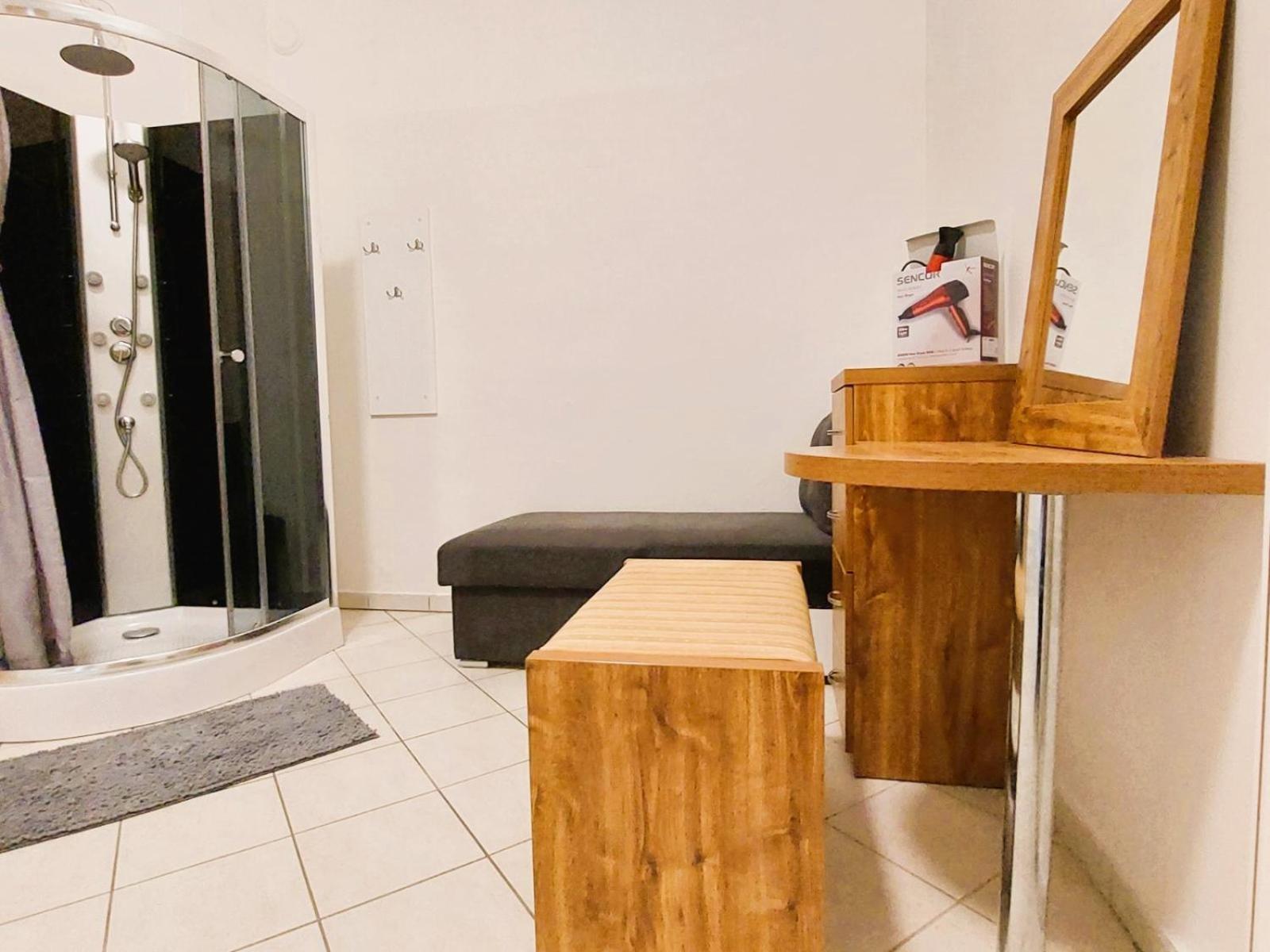 Apartment Exkluzivni V Prizemi V Hradci Kralove *
