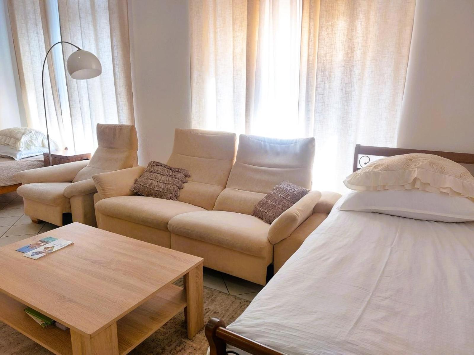 Exkluzivni V Prizemi V Hradci Kralove Apartment